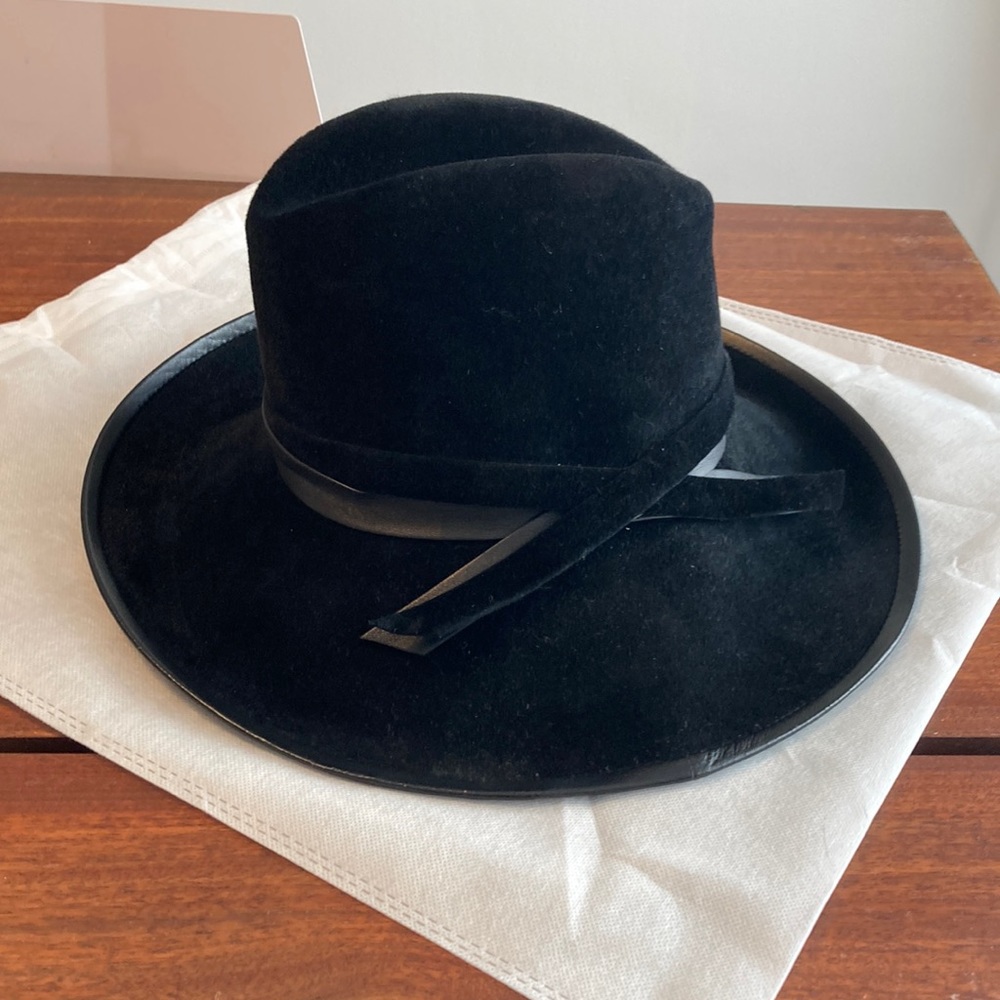Fedora hat